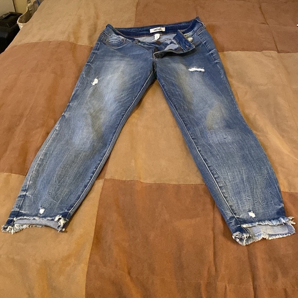 Jeans - Picture 7 of 8